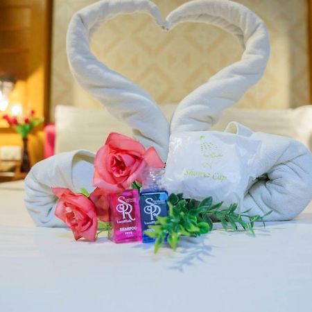 Siri Hotel Накхонратчасіма Екстер'єр фото