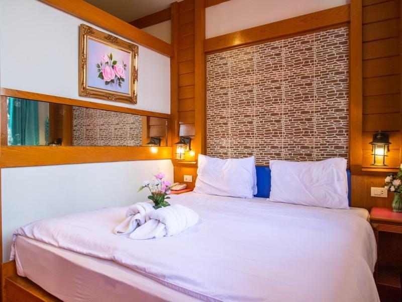 Siri Hotel Накхонратчасіма Екстер'єр фото