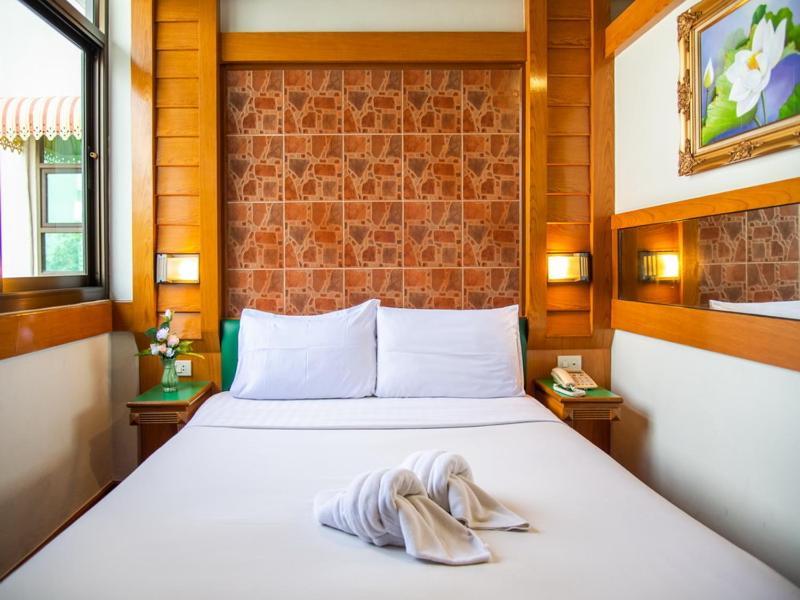 Siri Hotel Накхонратчасіма Екстер'єр фото