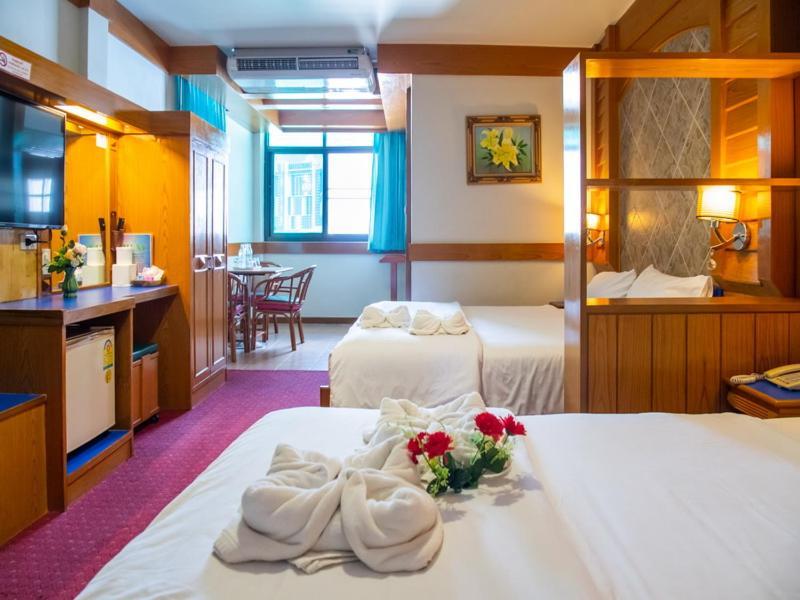 Siri Hotel Накхонратчасіма Екстер'єр фото