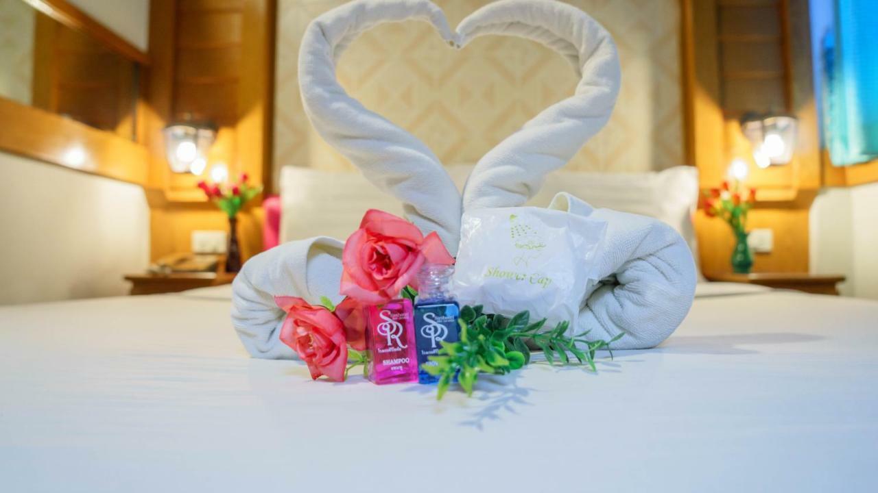 Siri Hotel Накхонратчасіма Екстер'єр фото